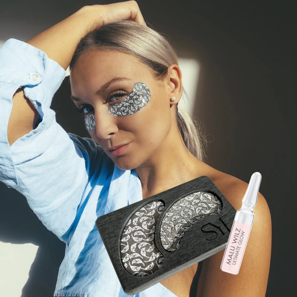 SYE EYE PATCHES / Patch-uri din textil argintat + AMPOULE ULTIMATE GLOW / Fiola iluminatoare